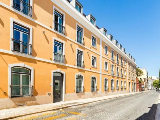 Luxury Flat for rent in Janelas Verdes (Santos-o-Velho), Lisbon - Photo 1