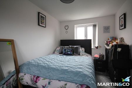2 bedroom semi-detached house to rent - Photo 2