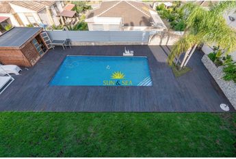 Long term rental, Luxury house with 5 bedrooms in Los Balcones - Los Altos del Edén, Torrevieja Alicante.