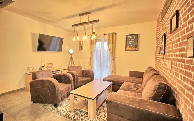 Maison à louer 2 pièces • La Neuville-Roy - Photo 1