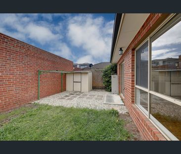 Stunning Single Story Villa - Photo 5