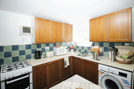 1 bedroom property to rent - Photo 5