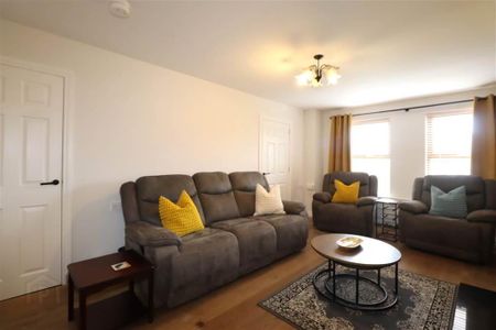 20 Laurelwood, Lower Ballinderry, Antrim, BT28 2GQ - Photo 2