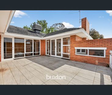 32 Yertchuk Avenue, Ashwood, Vic 3147 - Photo 4