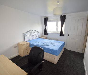 5 bedroom terraced house to rent - Photo 4