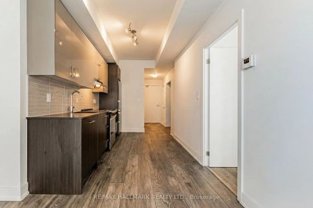 180 Fairview Mall Drive #811 - Photo 4