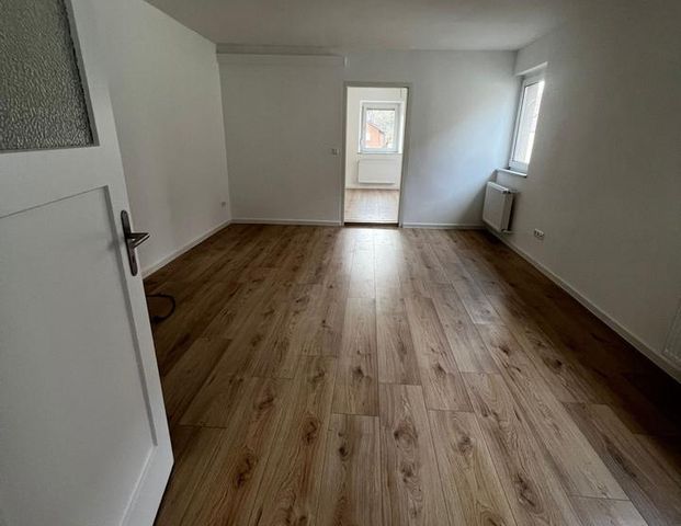 Charmante 2,5 - 3 Zimmer-Wohnung - Erstbezug nach Sanierung - Foto 1