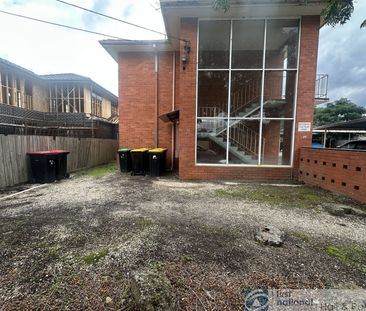 Ground floor for convenience - Photo 3