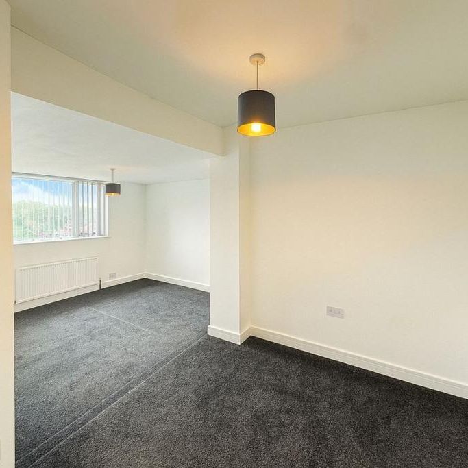 4 bedroom semi-detached house to rent - Photo 1