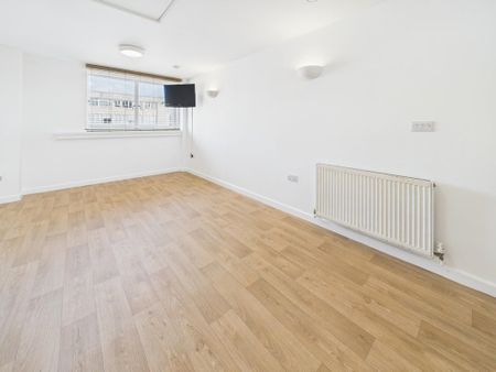 4 bedroom apartment to rent - Photo 5