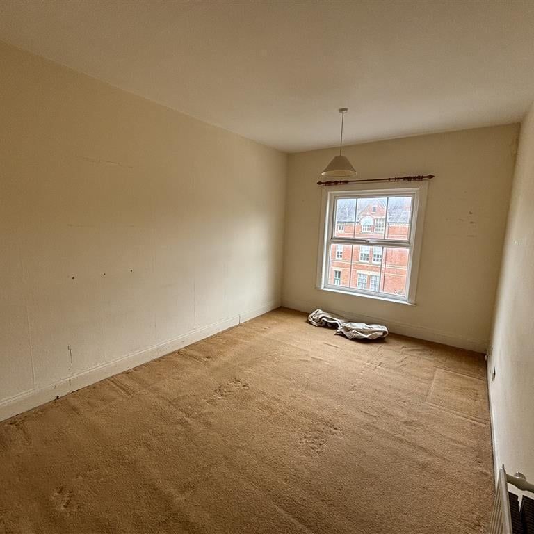 Flat 3 40 High Street - Photo 1