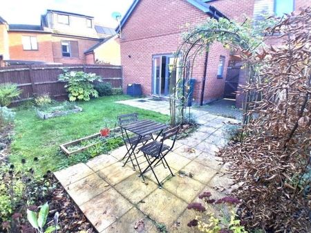 Colville Road, Cambridge £1,850 pcm ⓘ The monthly or weekly payment required by the landlord. Read our glossary page , 3 bedrooms, semi-detached house, to let * Tenant info - Photo 5