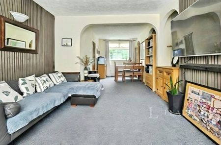 3 bedroom house to rent Thurlestone Road, Birmingham, West Midlands, B31 - Photo 2