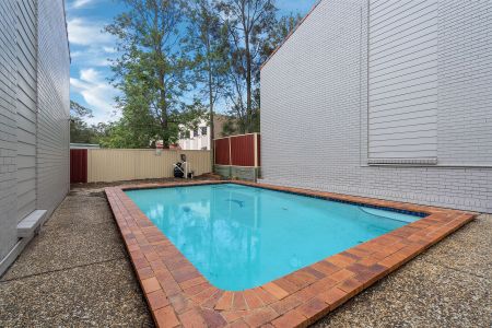 Cosy Townhouse with Complex Pool - Photo 2