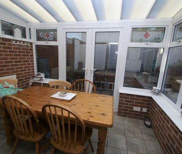 2 bedroom semi-detached house to rent - Photo 2