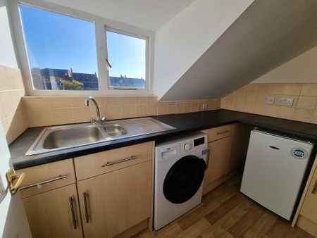 1 Bed Student Accommodation - Photo 4