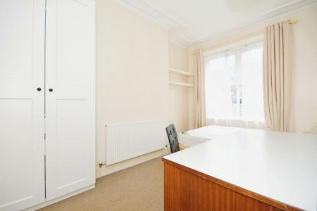 5 bedroom terraced house to rent - Photo 4