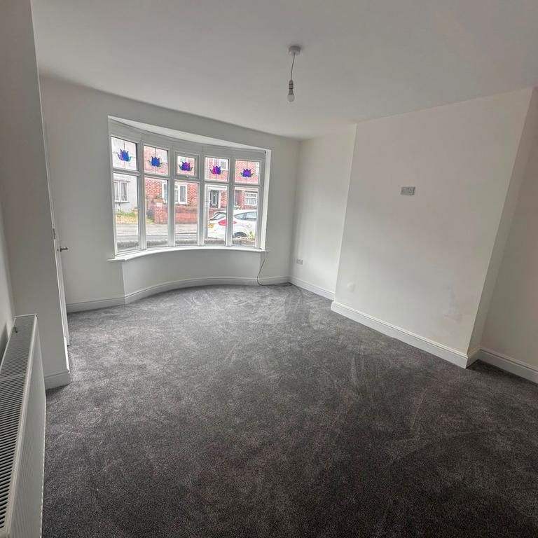 2 bedroom property to rent - Photo 1