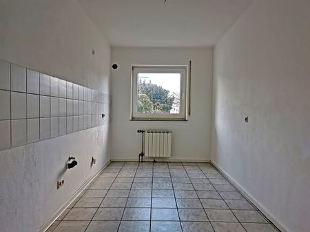 *Zentral & ruhig* Helle geräumige Wohnungen mit Balkon & 2 Bädern Nähe Gymnasium Altenforst - Foto 4