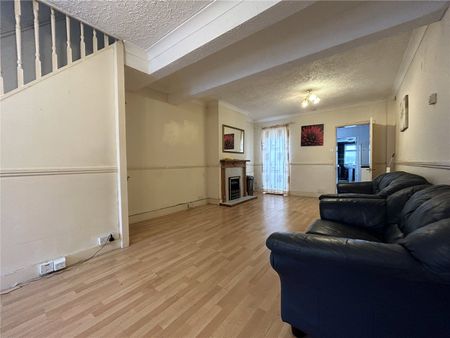 Belmont Road, Reading, Berkshire, RG30 - Photo 2