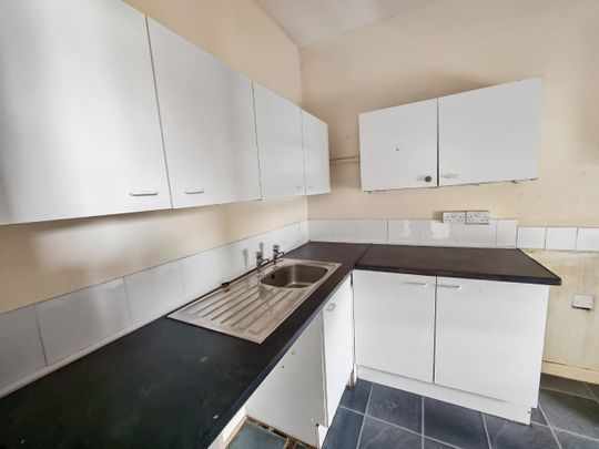 Flat 5, 29 Ely Road, Cardiff CF5 2JF - Photo 1