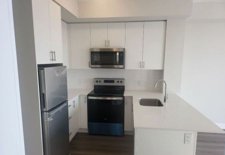 For Lease - 3220 William Coltson Avenue Unit# 409, Oakville, Ontario - Photo 2