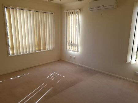 Three Bedroom Townhouse in a Secure Gated Complex - Photo 3