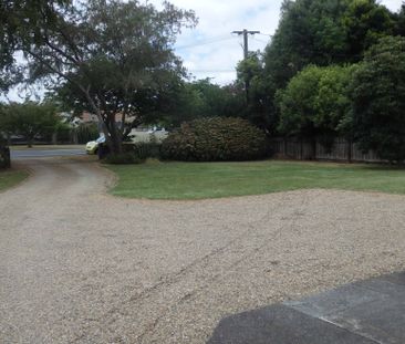 Leamington 3 Bedrooms - Semi Furnished - Photo 4