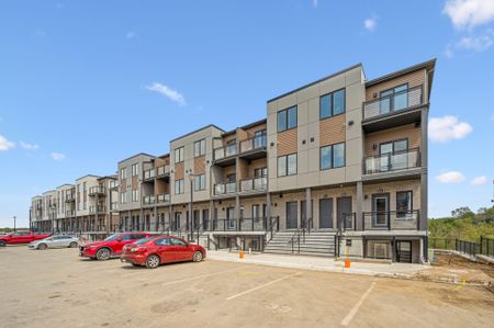 For Lease - 940 St David Street Unit# 55, Centre Wellington, Ontario - Photo 3