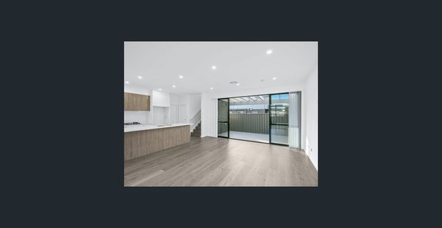 Stunning Townhouse in Convenient Location - Photo 1