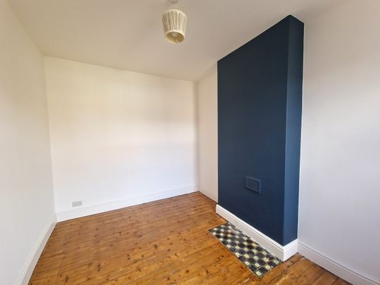 2 Bed Terraced House, Lord Nelson Street, NG2 - Photo 1