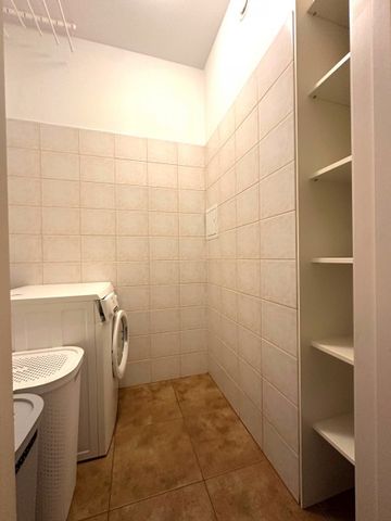 BEZ MEBLI , 2 GARAŻE, 2 komórki METRO KLIMATYZACJA - Фото 2