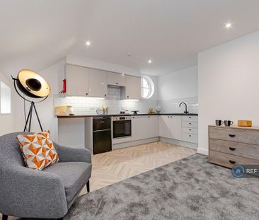 1 bedroom in a house share to rent - Photo 4