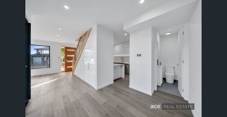 Contemporary residences offering style, comfort, and superb convenience. - Photo 2