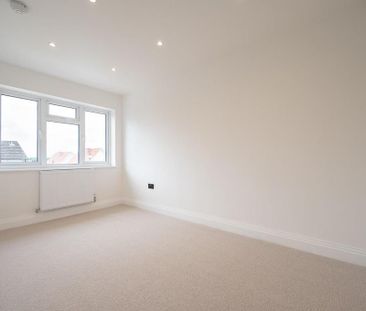 4 bedroom link detached house to rent - Photo 5