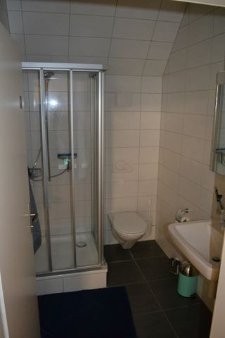 "Möblierte, sanierte Einzelzimmer zu vermieten" - Photo 5