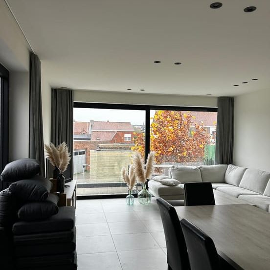 Appartement te huur - Photo 1