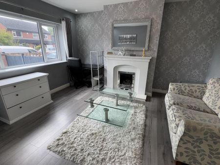 5 bedroom detached house to rent - Photo 2