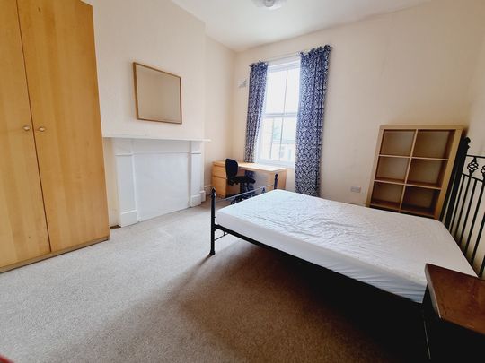 6 Bed Student Accommodation - Photo 1