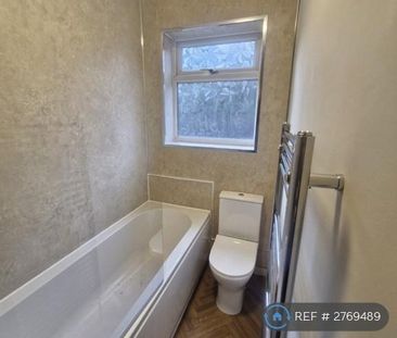 3 bedroom terraced house to rent - Photo 6