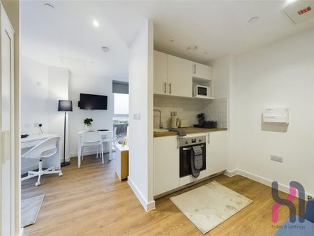 Studio to rent - Photo 2