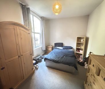 14 Bainbridge Road Downstairs, Leeds, LS6 3AD - Photo 4