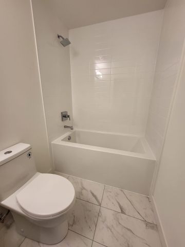 For Lease - 859 The Queensway N/A Unit# 205, Toronto, Ontario - Photo 4