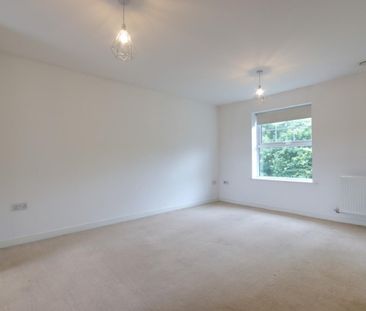 Mainsail Lane, Hempsted, Gloucester - Photo 6