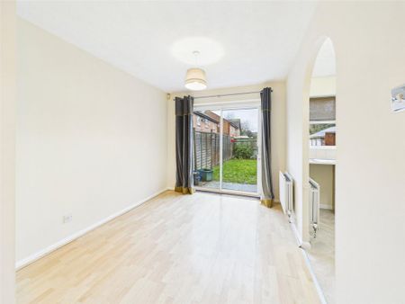 3 bedroom end of terrace house to rent - Photo 3