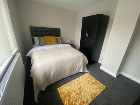 4 bedroom house share to rent - Photo 3