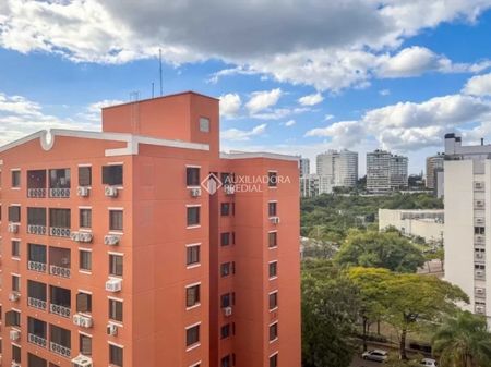 Apartamento com 3 quartos e 75m² para alugar em Chácara das Pedras, Porto Alegre. - Foto 3