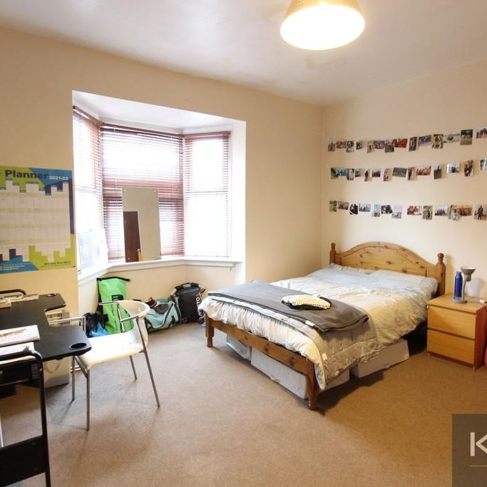 4 bedroom apartment to rent - Photo 1