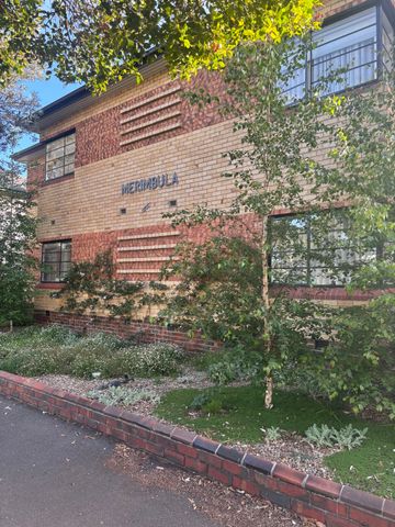 St Kilda West - Photo 5