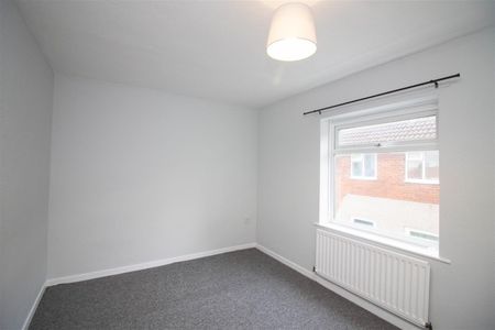 2 Bedroom House - Photo 4